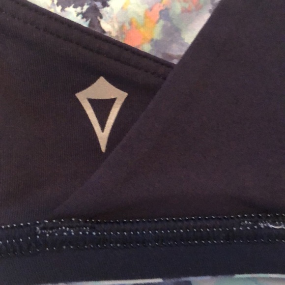 Ivivva Girls’ Reversible Bra - Picture 6 of 8